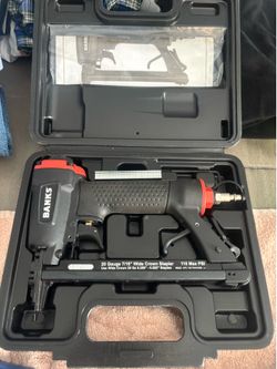 Banks staple gun/ comes with case