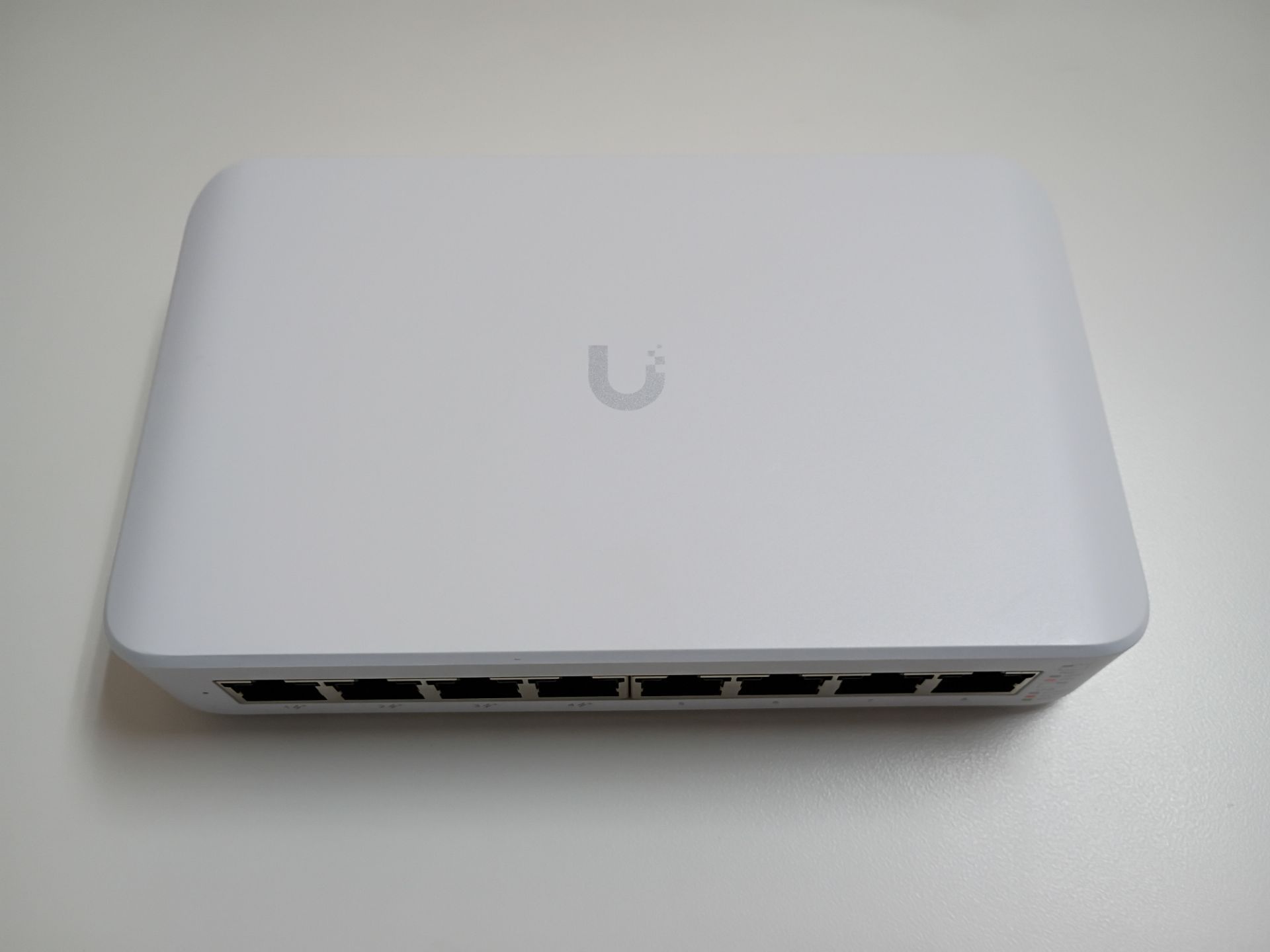 Unifi 8 port / 4 POE Switch
