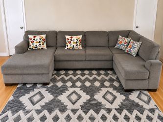 Large Gray Sectional Couch - Chaise Lounge