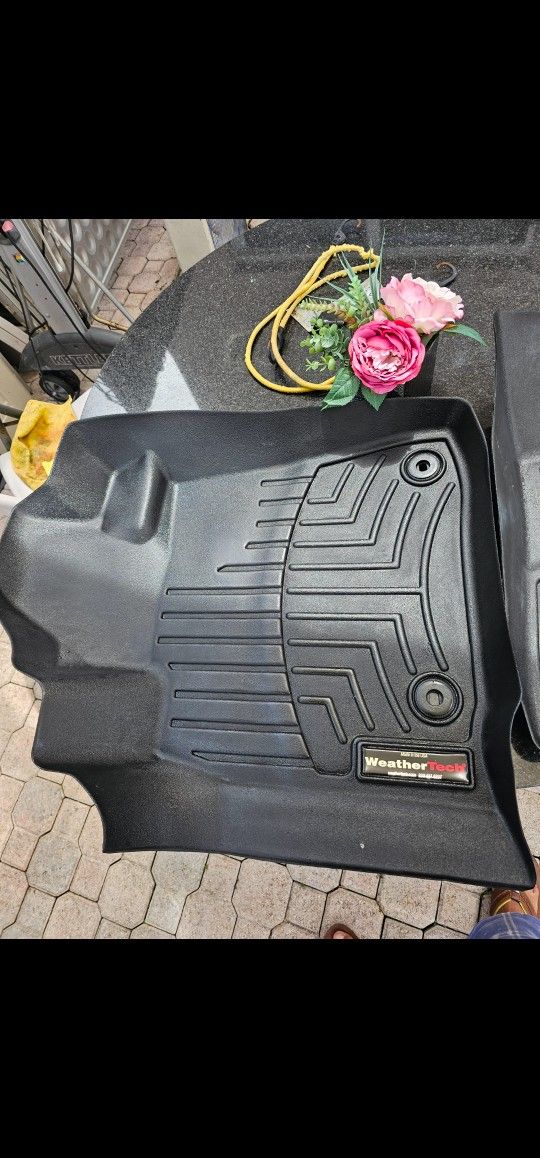 Weatherteck Cover Toyota Tundra Crewmax  2014-2021
