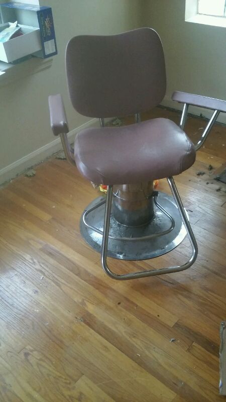 Barber chair