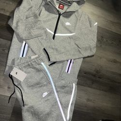 Nike Tech Reflective Set