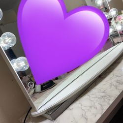 Impressions Vanity 