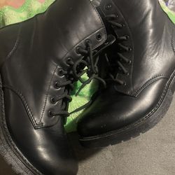 size 8 and 1/2 womens black boots worn once