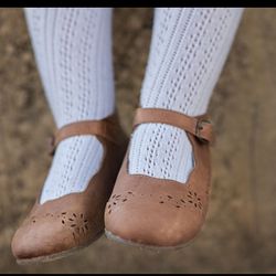 30 Each / 30 Cada Uno. De Piel 