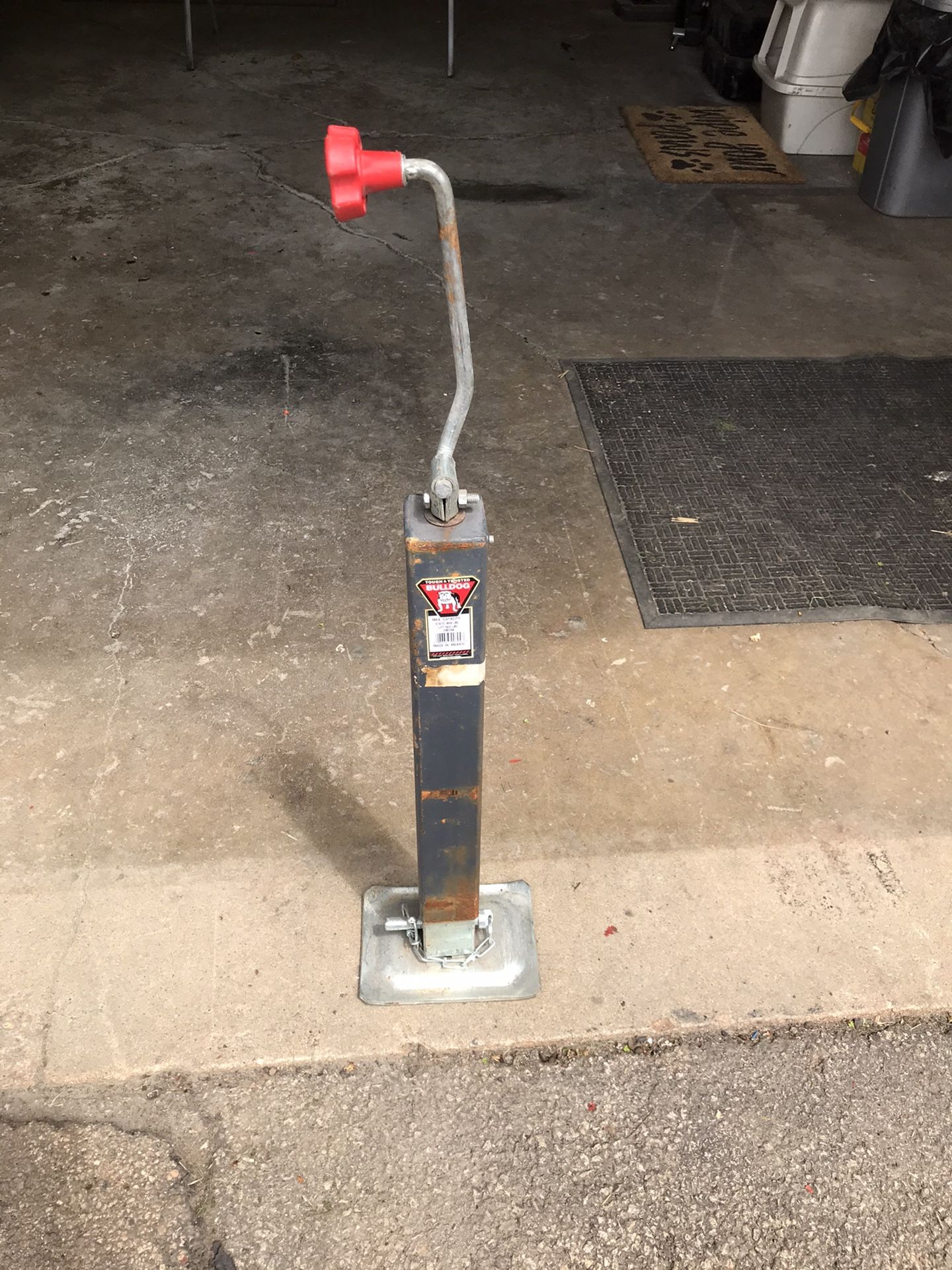 Bulldog trailer jack