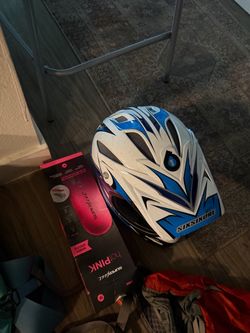 Full face helmet and/or insoles