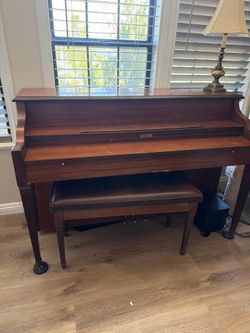 Piano Kincaid