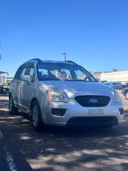 2008 KIA Rondo