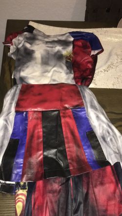 Disney descendants 2 costume
