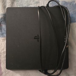 PS4 Slim