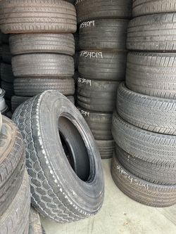 275-40-19 tire used