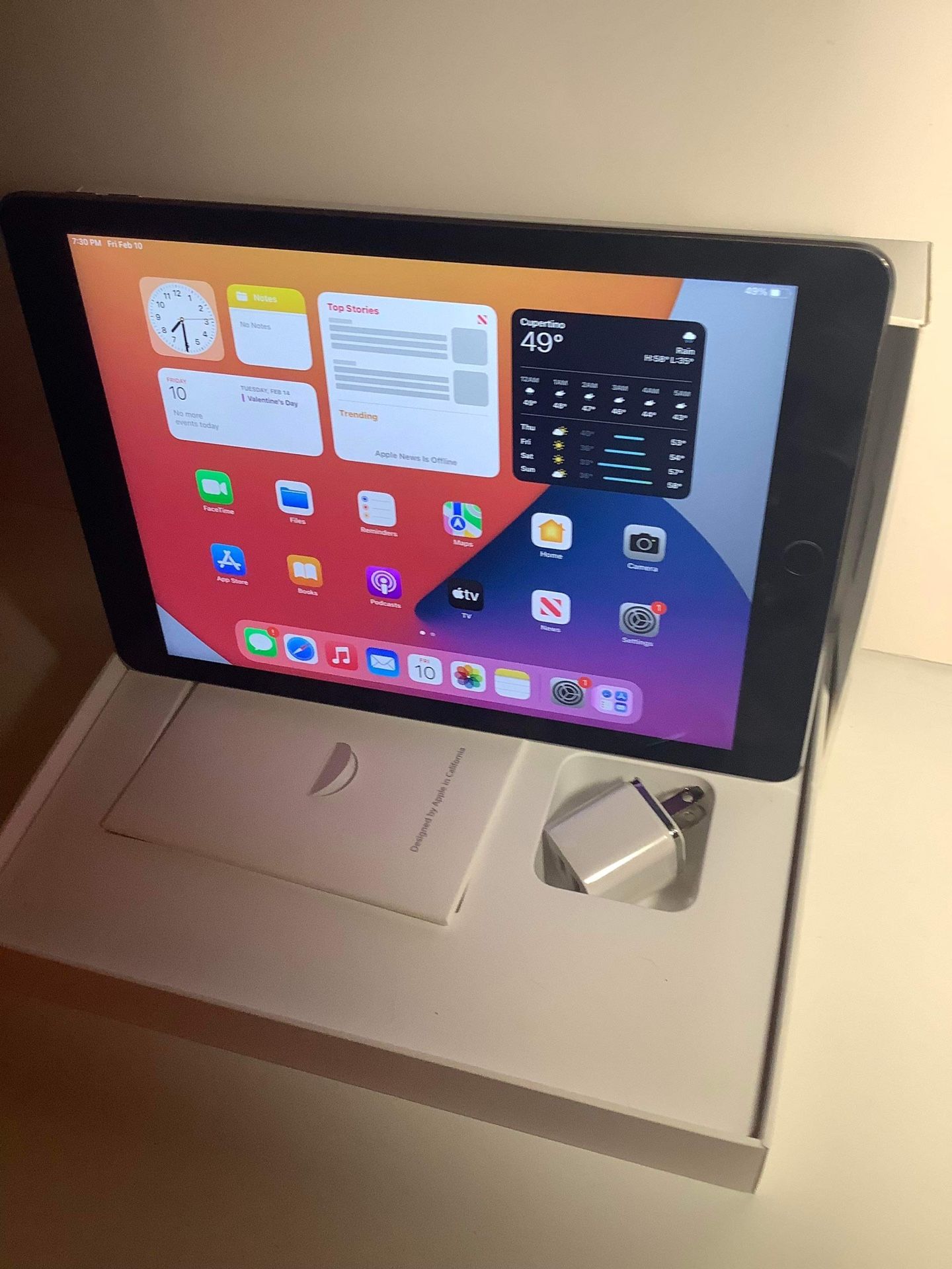 Apple iPad Air 2 Tablet A1567 16GB 9.7” Wi-Fi + CELL Space Grey