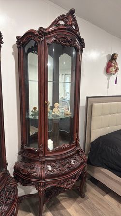 Vintage curio