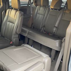 2012 Chrysler Town And Country $4800 OBO 