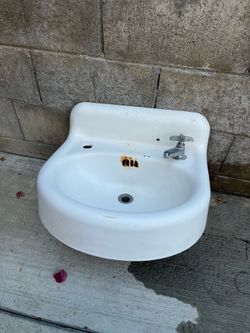 Antique Cast Iron Wall Mount Bathroom Sink – 1930s