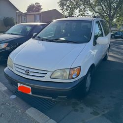 2002 Toyota Sienna