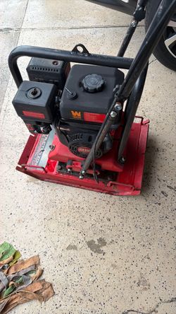 Wen concrution zone plate construction 5400 24 x17 3/4 inch 212 cc DHV Engine