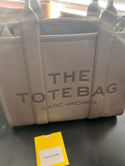 Marc Jacobs The Leather Tote Bag Medium