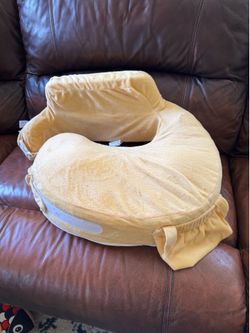 Nursing pillow
