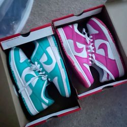 Women’s Nike Dunks ( JADE AND PINK) 