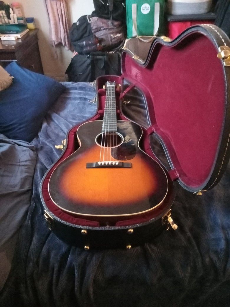 Martin Acoustic Guitar CEO-7