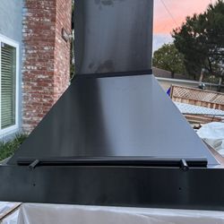 Zline Autograph Edition 30-in Black Stainless Steel Range Hood With Accent Handle 