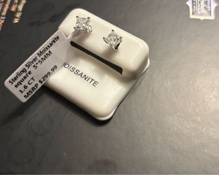 Sterling silver moissanite square 5*5 mm 1.6 CT