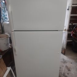 Good Magic Chef Refrigerator 