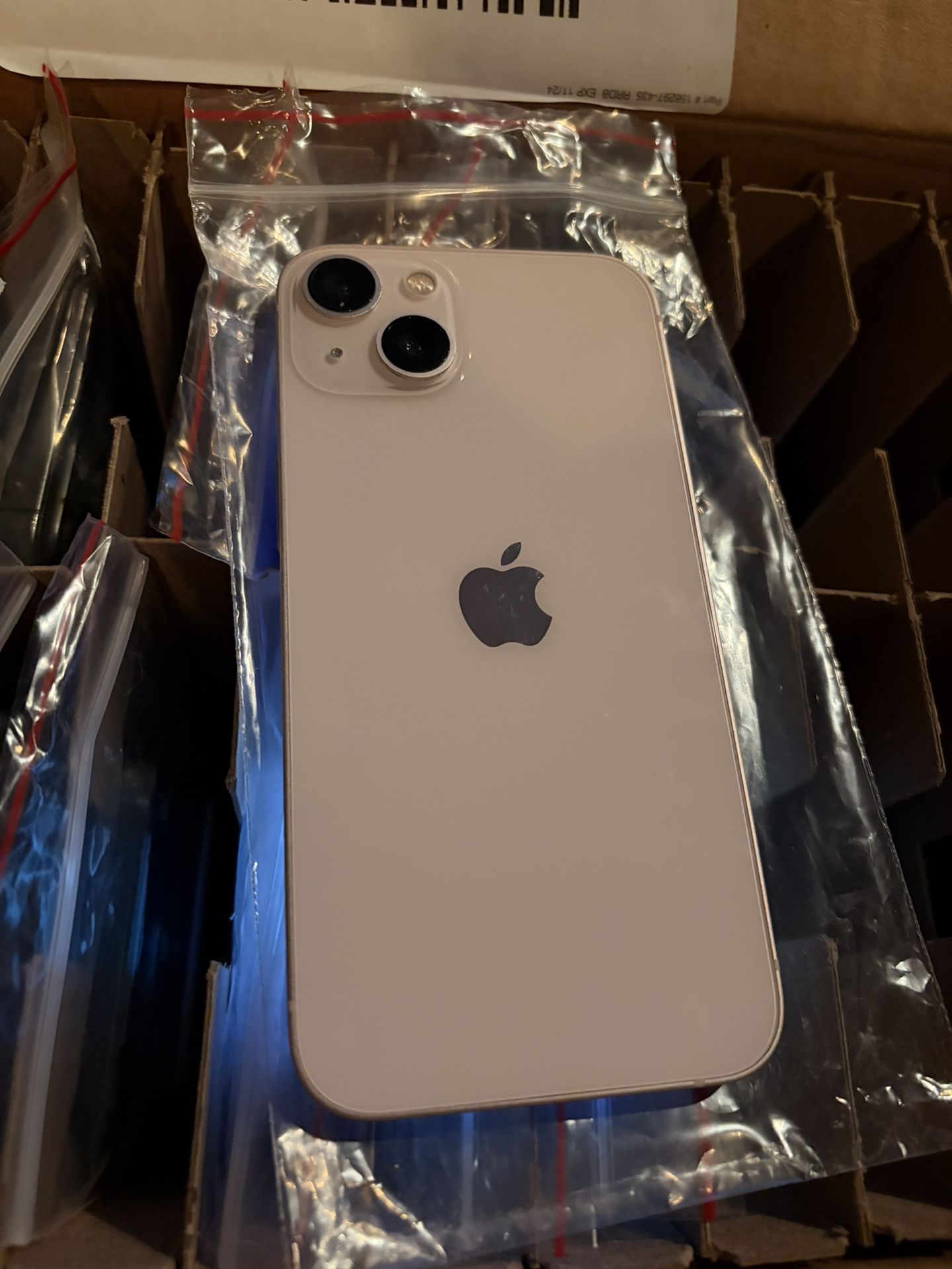 Unlocked Apple 🍎 iPhone 13 (Pink) 128GB - Good Condition