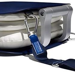 Pebbl- Portable Meditation Chair 