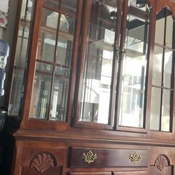 Elegant Solid Wood China Cabinet / Hutch – Excellent Condition