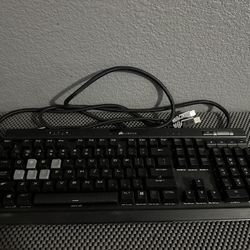  Corsair Mechanical Gaming Keyboard – Works Great