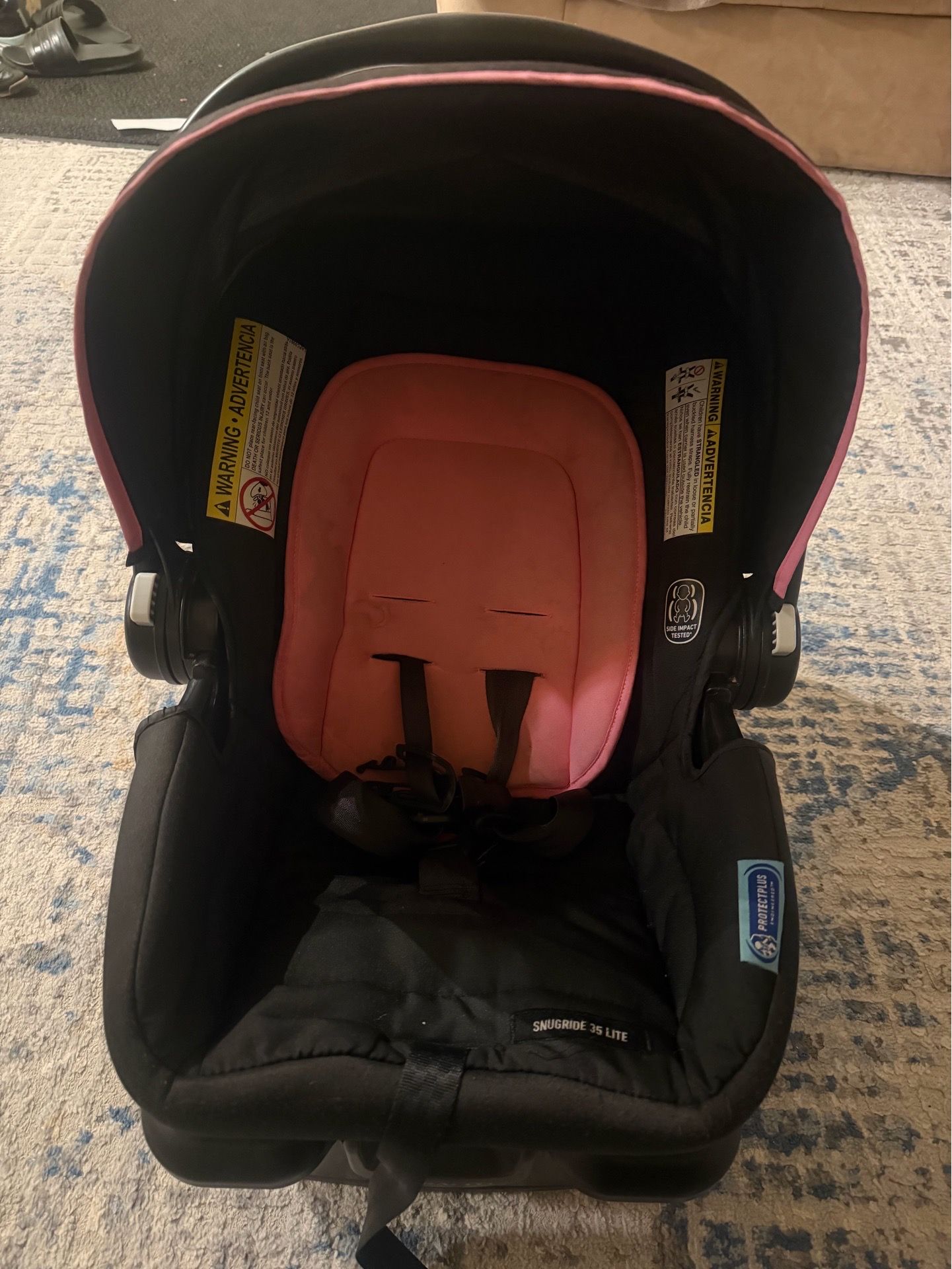 Child Car Seat - Like New ($40