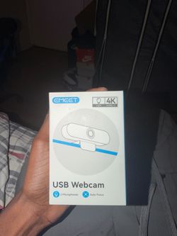 Emeet 4k light webcam with built in audio