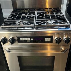 30”Wide Favor Range Duall Fuell Use Perfect Working And Warranty 