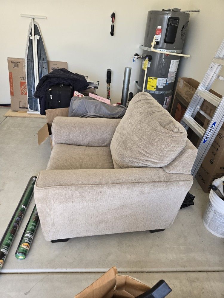 Ashley Couch Seat