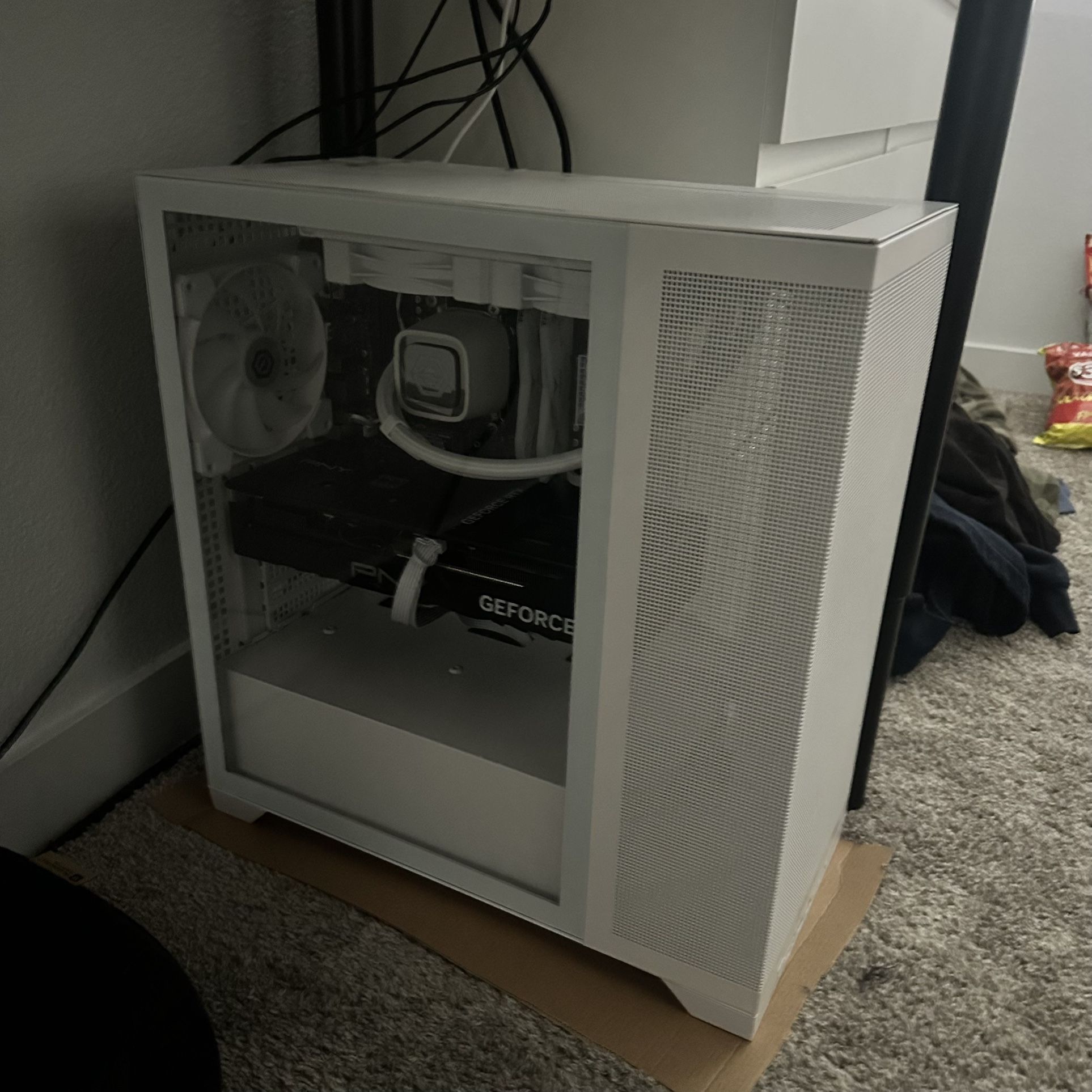 4080 Super Ryzen 9 9900x Prebuilt