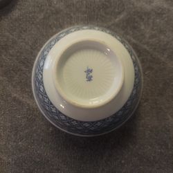  Vintage  Japanese Blue And White Ajisai Hydrangea Rice Noodle Porcelain Bowl