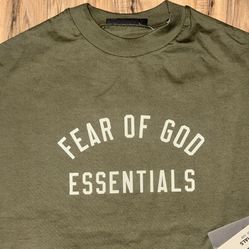 New Men’s Size XXS Fear Of God Essentials T Shirts - Fits Like A Large 