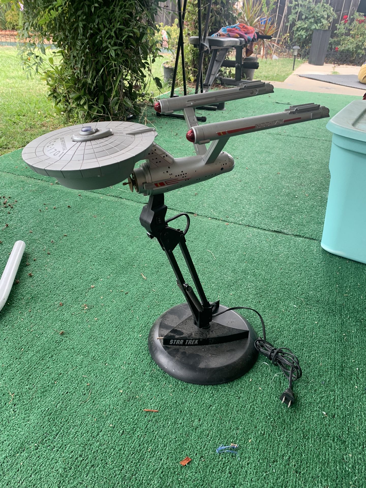 Star Trek USS Enterprise lamp