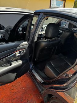 2011 Infiniti M37