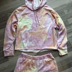 2-Piece Women’s Set! (Size XL) 