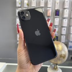 iPhone 11 Unlocked Black 64Gb Good Condition