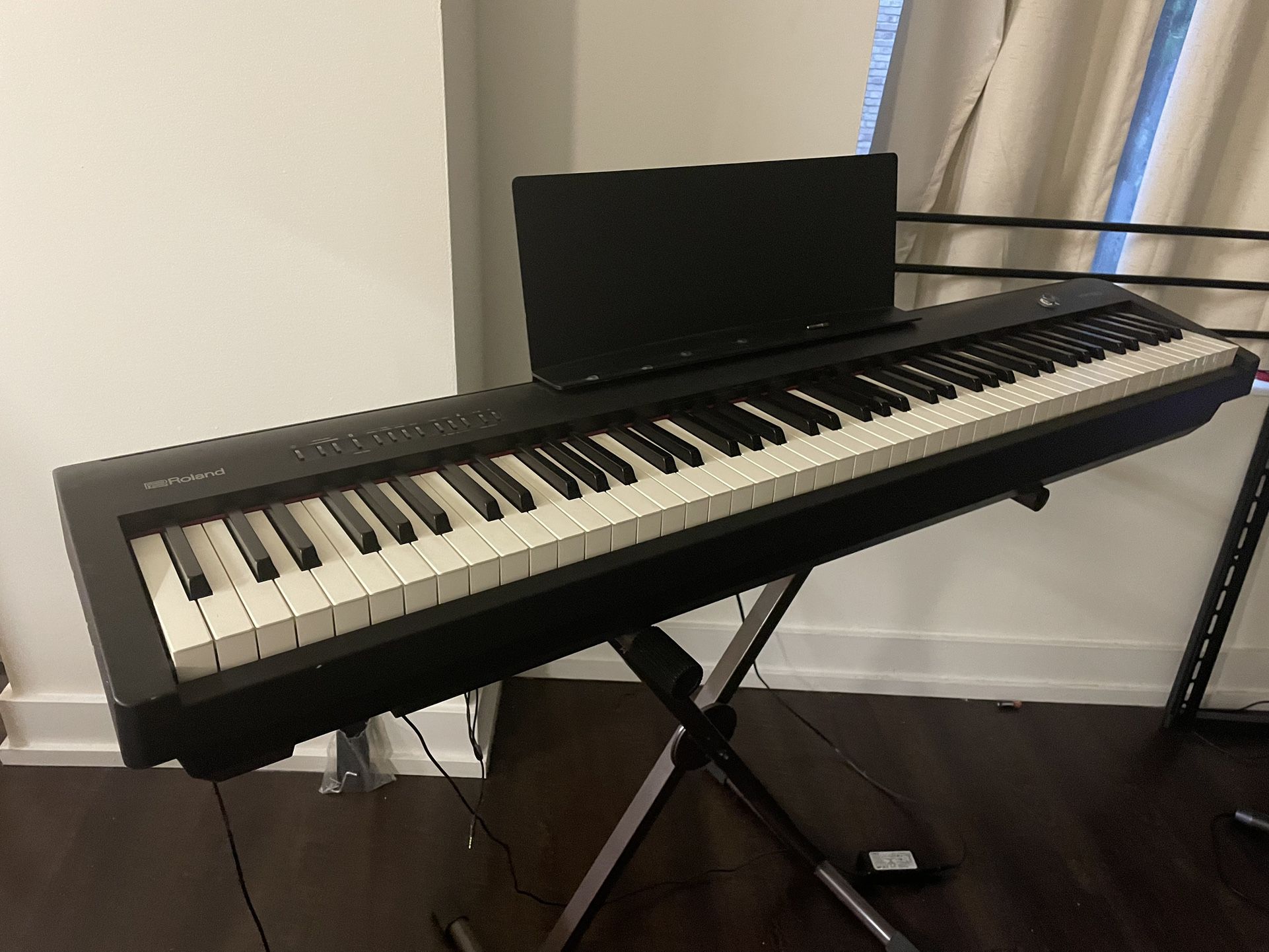 Roland FP-30 88 Key Digital Piano 