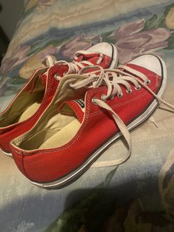 Men Red Converse Size 9