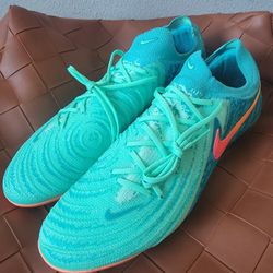 Nike Phantom GX 2 Elite SG Pro Soccer Cleats 