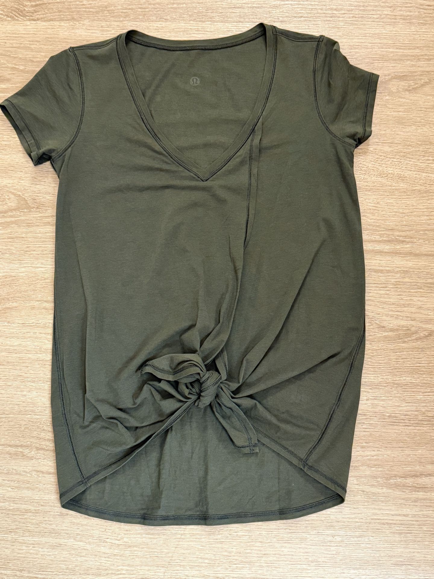 NWOT Lululemon Tie Front Tee Size 4