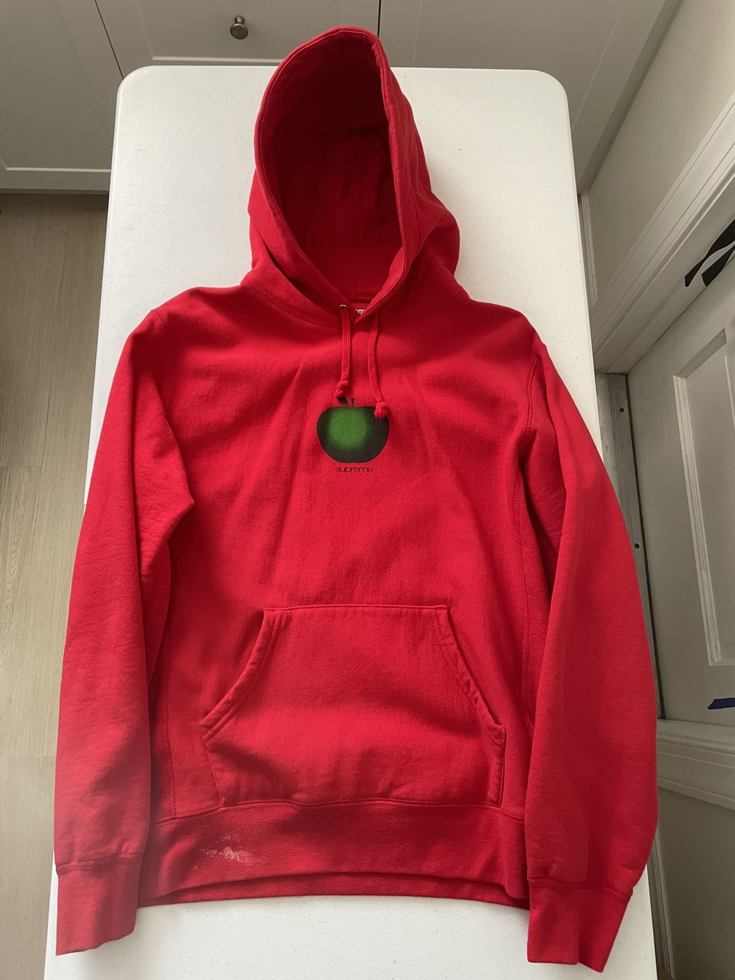 SUPREME HOODIE SIZE M