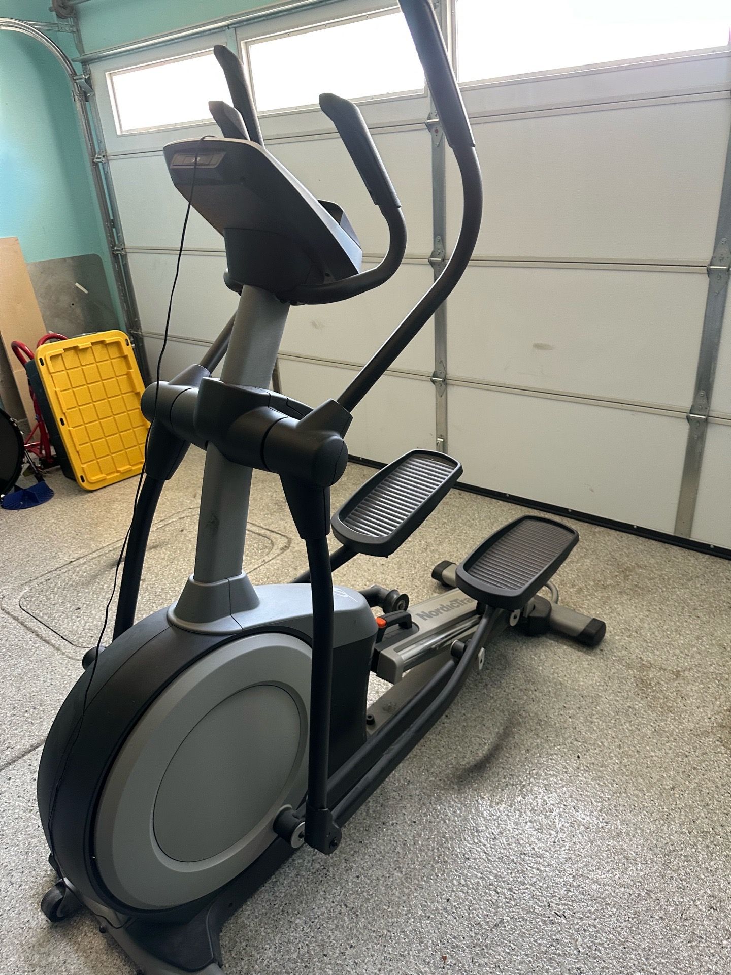Free Elliptical